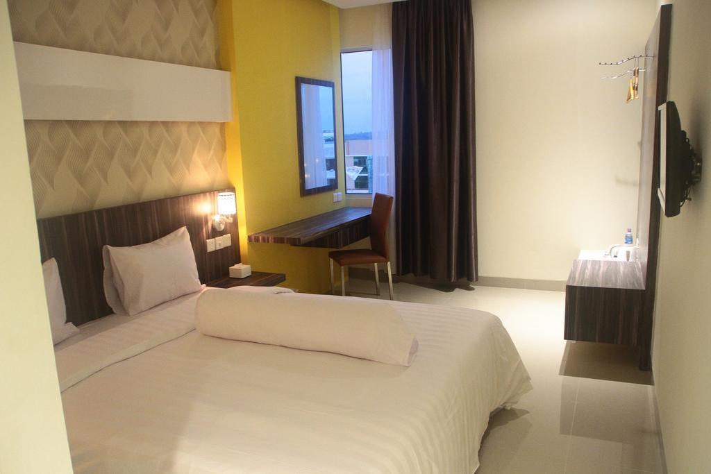 Kaliban Hotel Batam Exterior foto