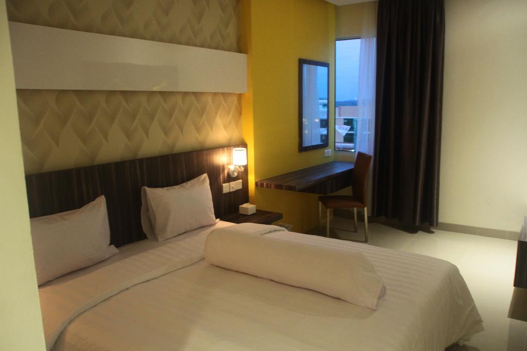 Kaliban Hotel Batam Exterior foto
