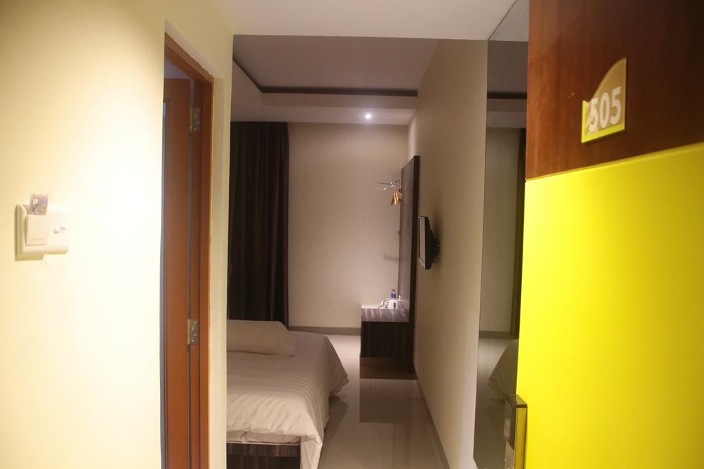 Kaliban Hotel Batam Exterior foto