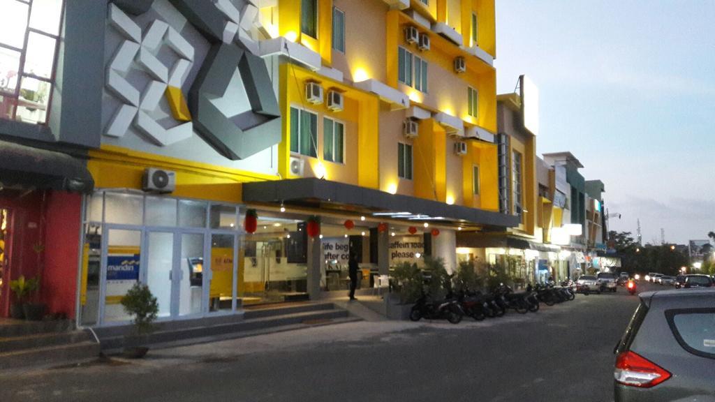 Kaliban Hotel Batam Exterior foto